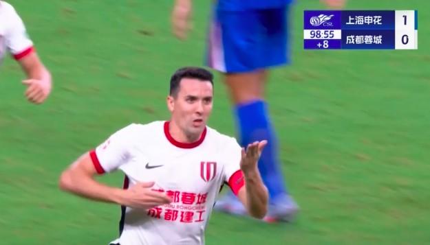 杯开始, 外籍主裁执